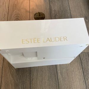 Estée Lauder makeup organizer